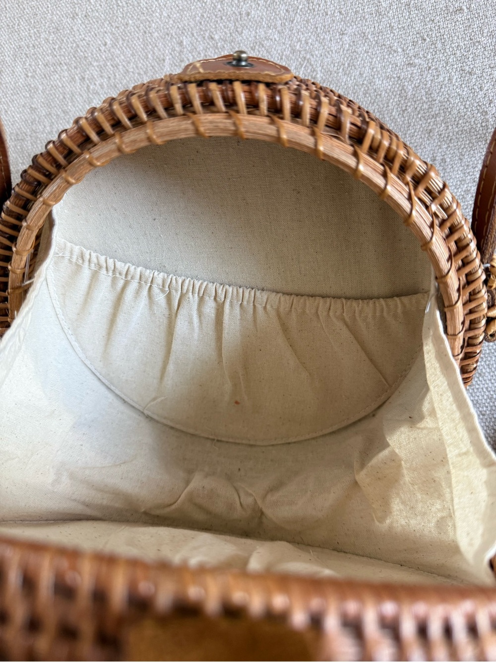 Small Rattan Bag - Picture 5 of 9